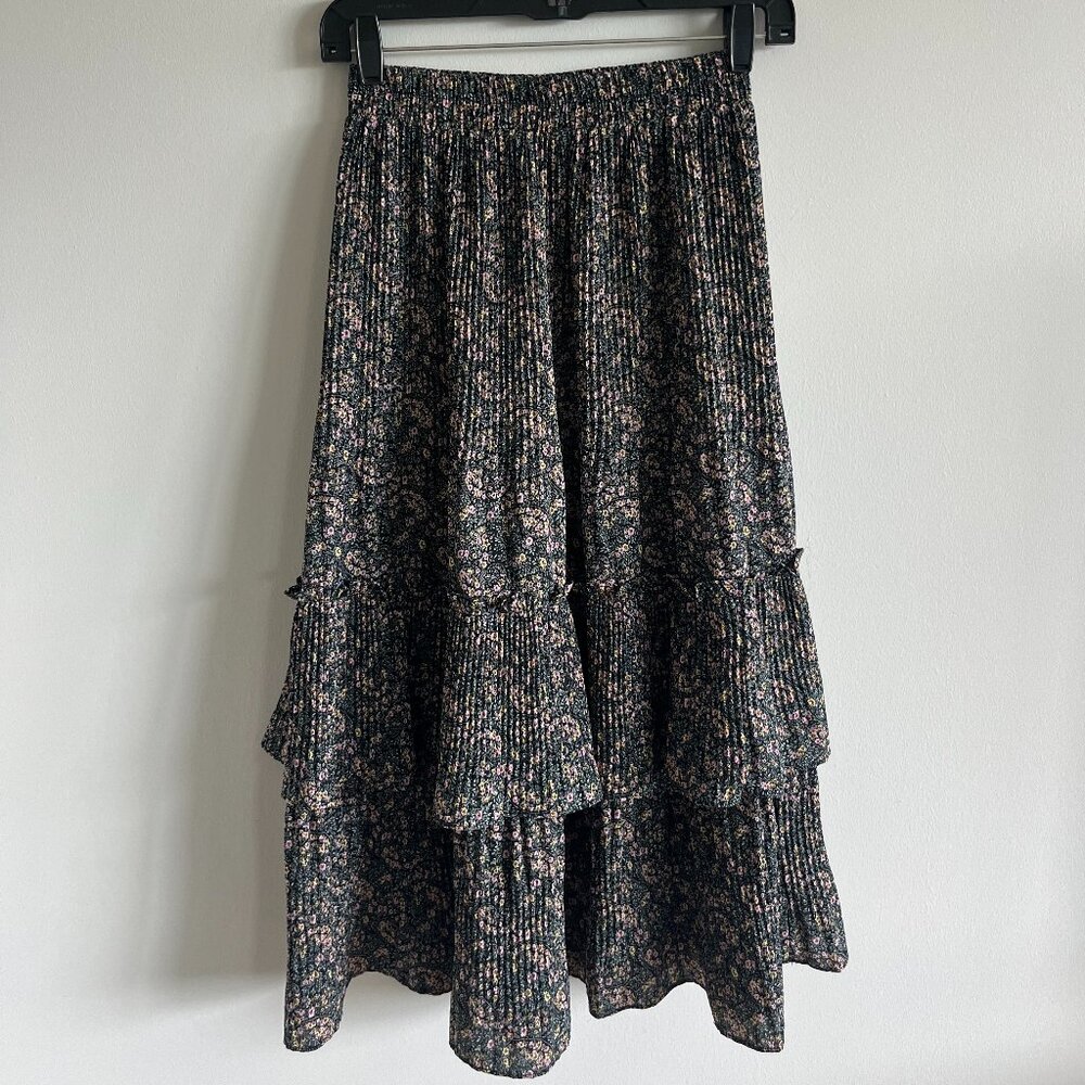 Vintage-Inspired Tiered Floral Skirt